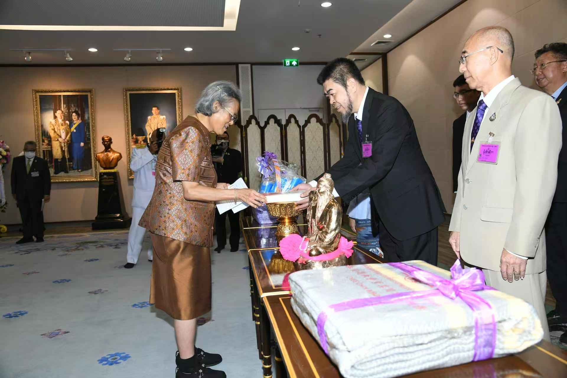 1754276386110832.jpg 1754276386110832.jpg